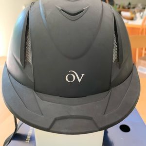 Ovation Equestrian Helmet Black size Small-Medium